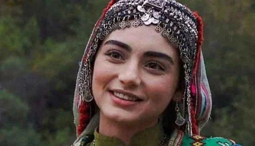 How Kurulus Osman actress Ozge Torer impressed audience by making debut in Television?